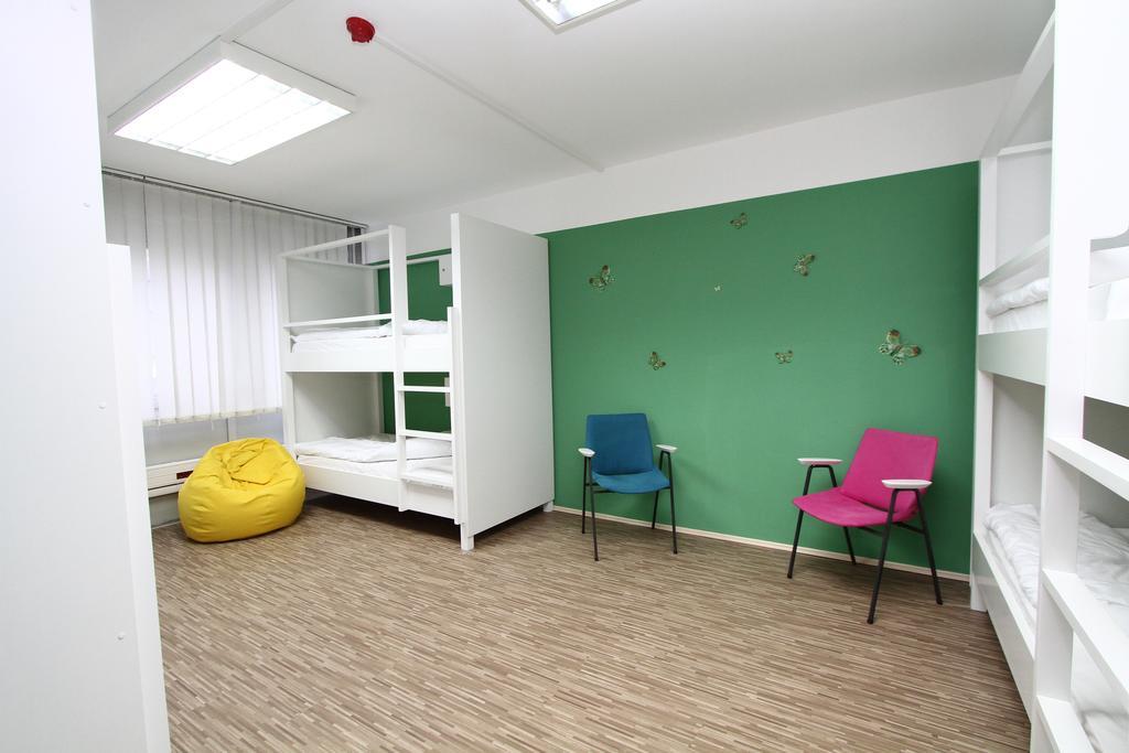 Dc Hostel Belgrad Exteriör bild
