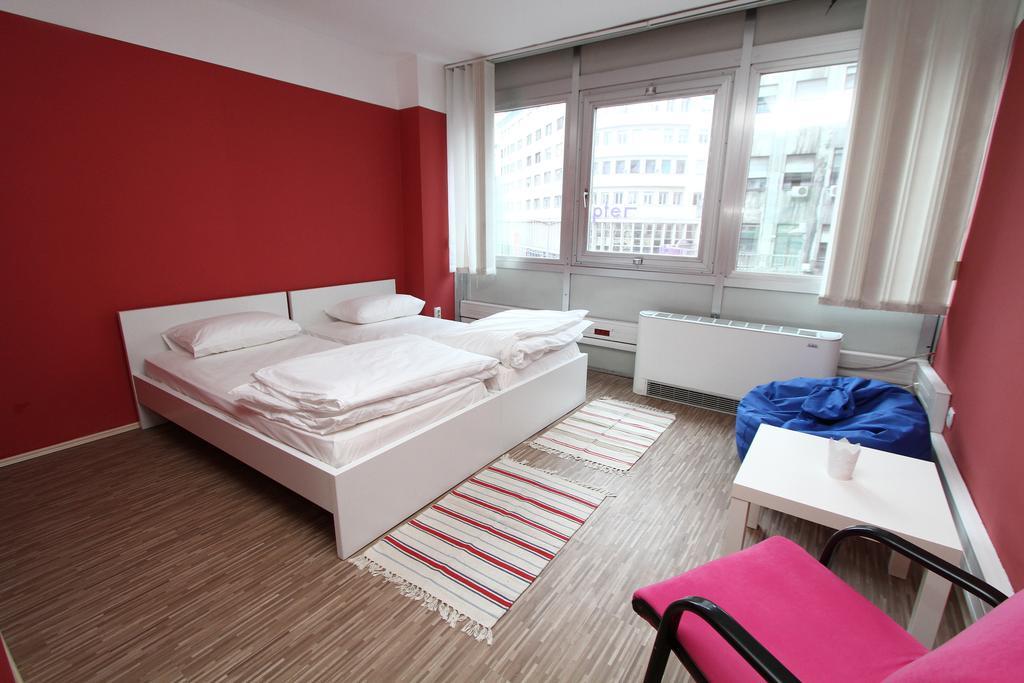Dc Hostel Belgrad Rum bild